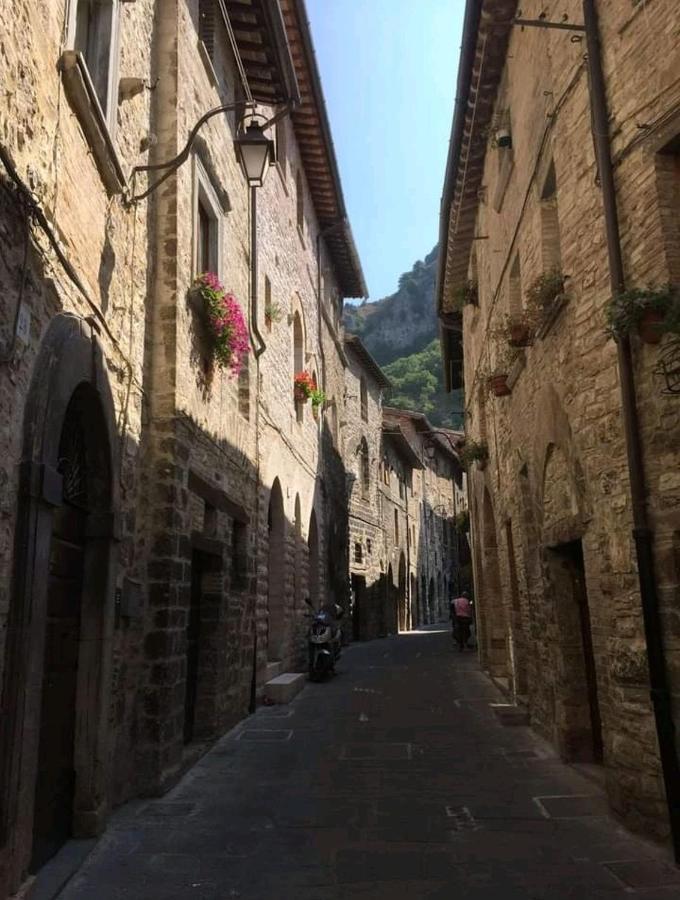 La Dimora Di Pietra Daire Gubbio Dış mekan fotoğraf