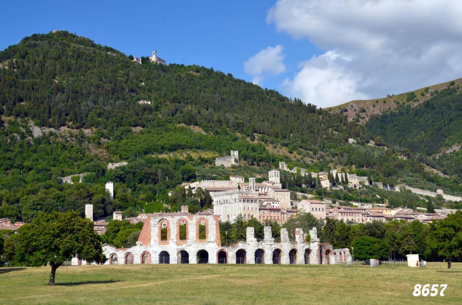 La Dimora Di Pietra Daire Gubbio Dış mekan fotoğraf